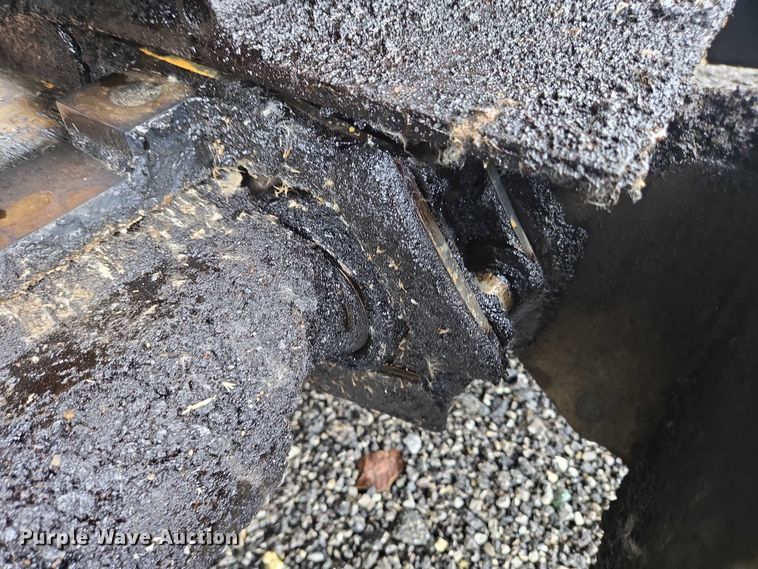 image for item YA0630 2022 Vogele Super 2000-3i paver