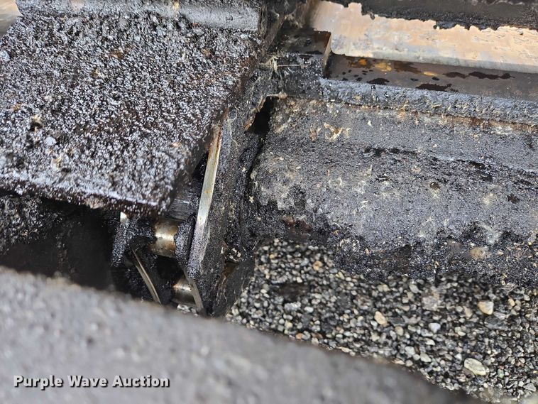 image for item YA0630 2022 Vogele Super 2000-3i paver