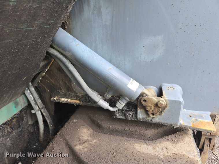 image for item YA0630 2022 Vogele Super 2000-3i paver