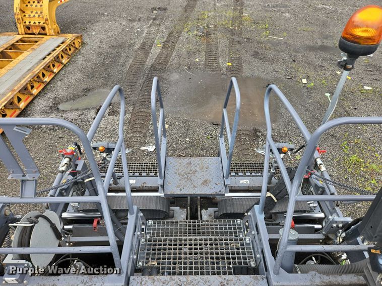 image for item YA0630 2022 Vogele Super 2000-3i paver