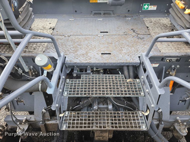 image for item YA0630 2022 Vogele Super 2000-3i paver