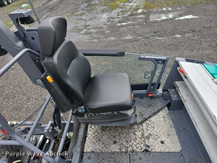 image for item YA0630 2022 Vogele Super 2000-3i paver