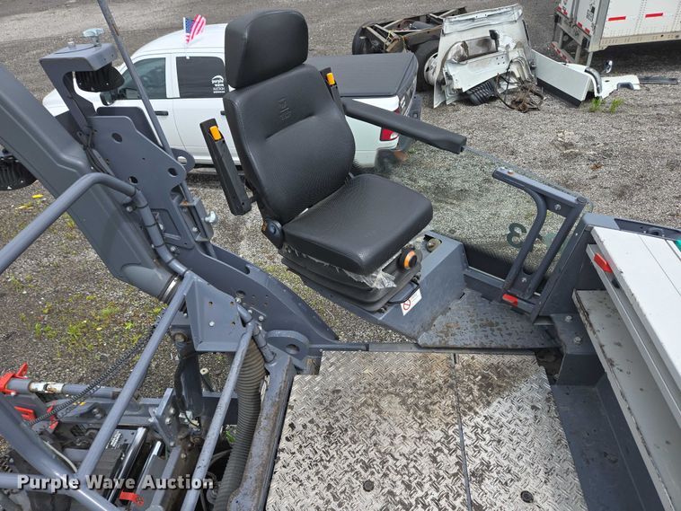 image for item YA0630 2022 Vogele Super 2000-3i paver