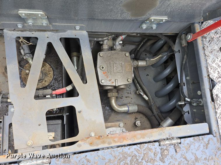 image for item YA0630 2022 Vogele Super 2000-3i paver