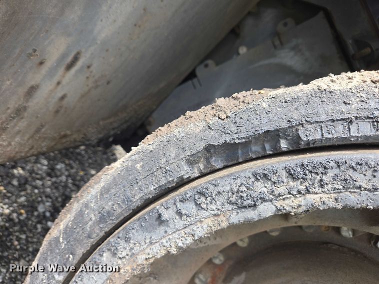 image for item YA0630 2022 Vogele Super 2000-3i paver