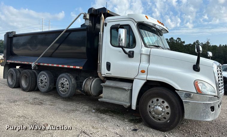 image for item YA0649 2012 Freightliner Cascadia 125 dump truck