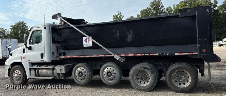 image for item YA0649 2012 Freightliner Cascadia 125 dump truck