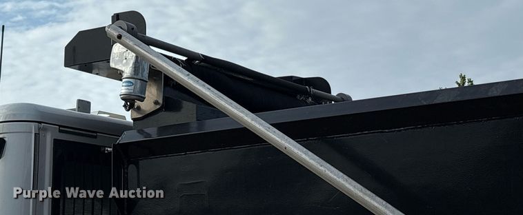 image for item YA0649 2012 Freightliner Cascadia 125 dump truck