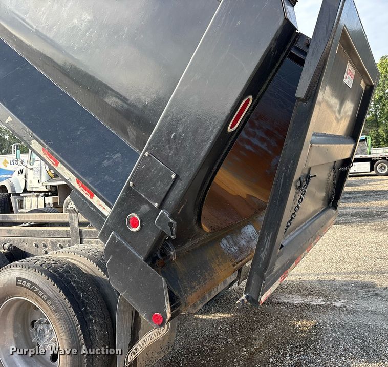 image for item YA0649 2012 Freightliner Cascadia 125 dump truck