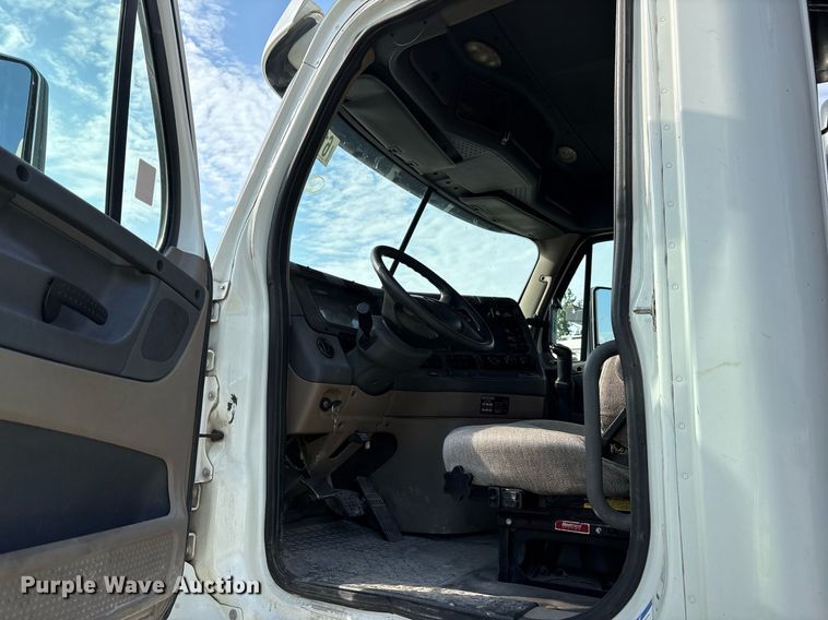 image for item YA0649 2012 Freightliner Cascadia 125 dump truck