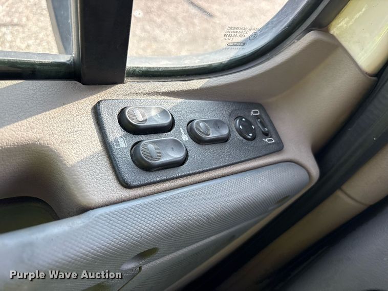 image for item YA0649 2012 Freightliner Cascadia 125 dump truck