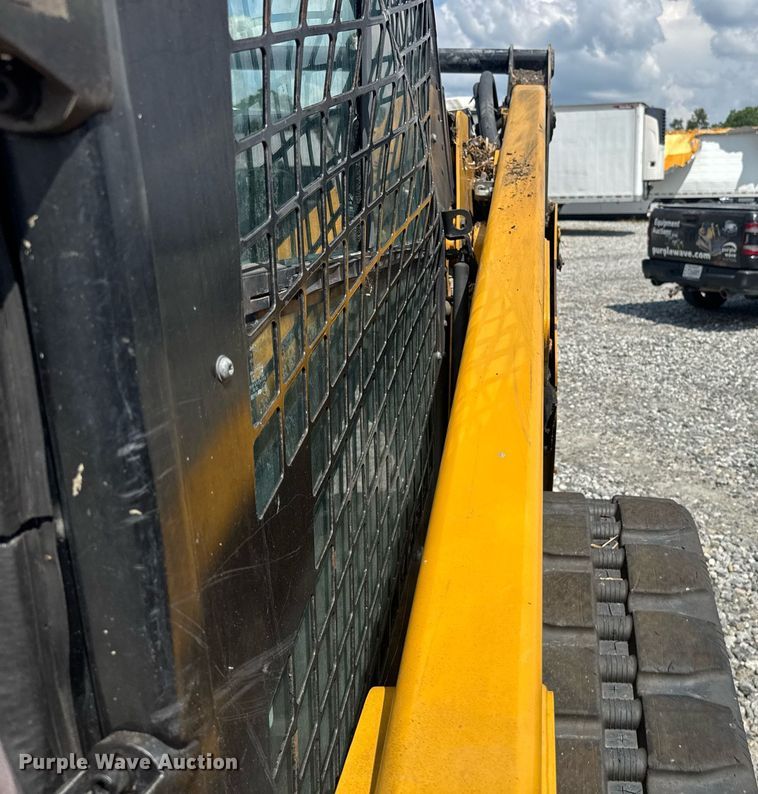 image for item YA0682 2019 Caterpillar 299D2 XHP tracked skid steer loader