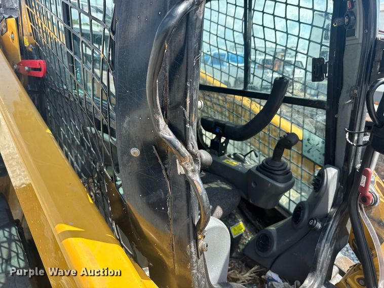 image for item YA0682 2019 Caterpillar 299D2 XHP tracked skid steer loader