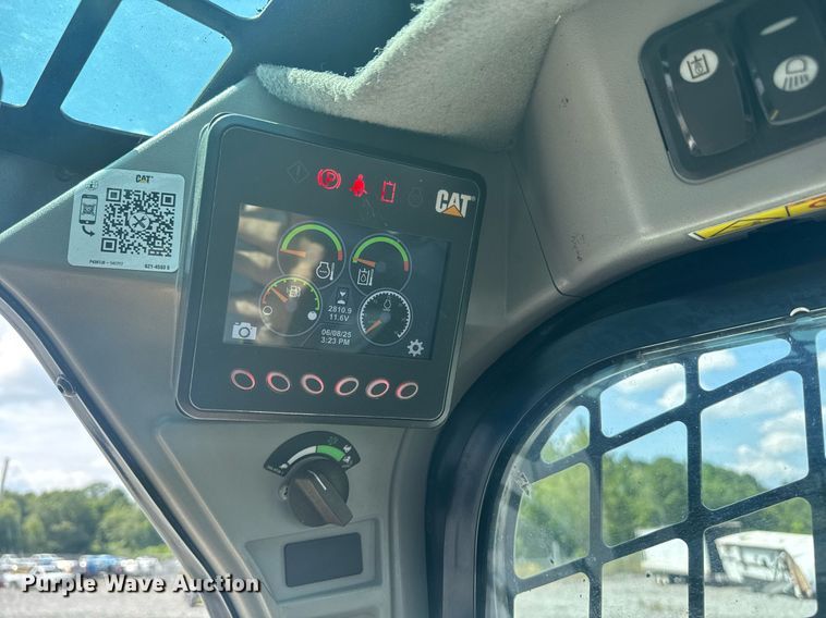 image for item YA0682 2019 Caterpillar 299D2 XHP tracked skid steer loader