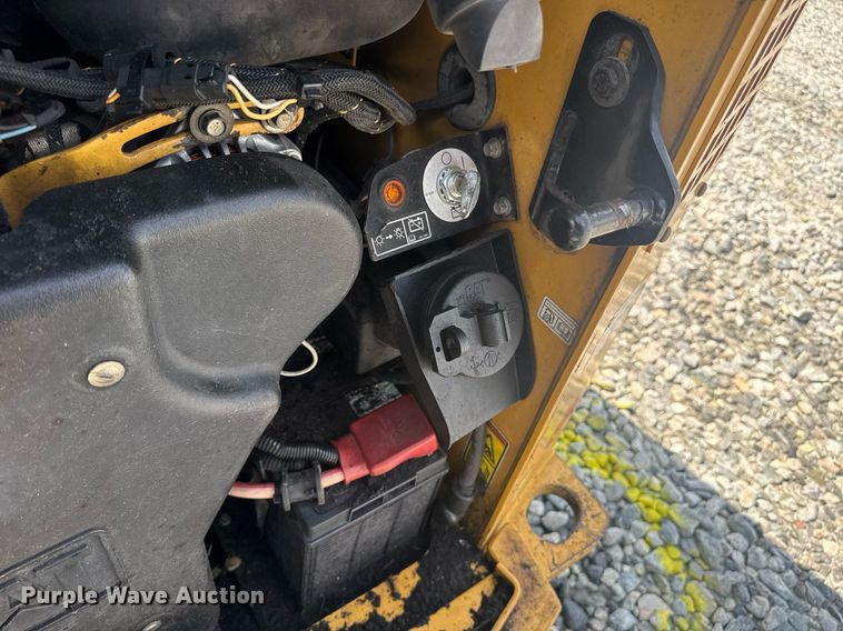 image for item YA0682 2019 Caterpillar 299D2 XHP tracked skid steer loader