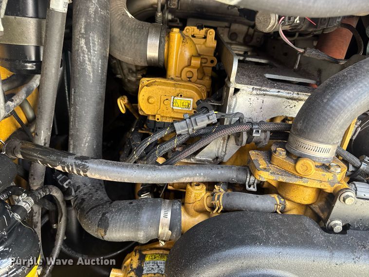 image for item YA0682 2019 Caterpillar 299D2 XHP tracked skid steer loader