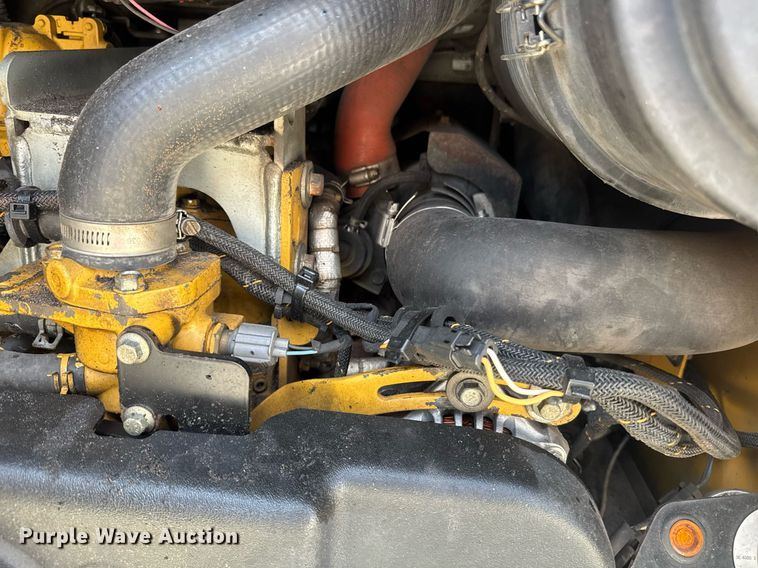 image for item YA0682 2019 Caterpillar 299D2 XHP tracked skid steer loader