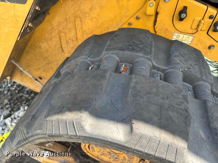 image for item YA0682 2019 Caterpillar 299D2 XHP tracked skid steer loader