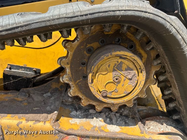 image for item YA0682 2019 Caterpillar 299D2 XHP tracked skid steer loader