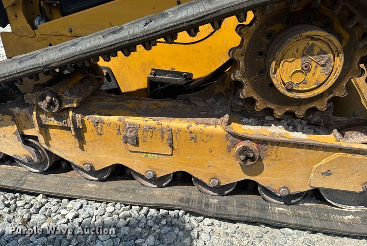 image for item YA0682 2019 Caterpillar 299D2 XHP tracked skid steer loader