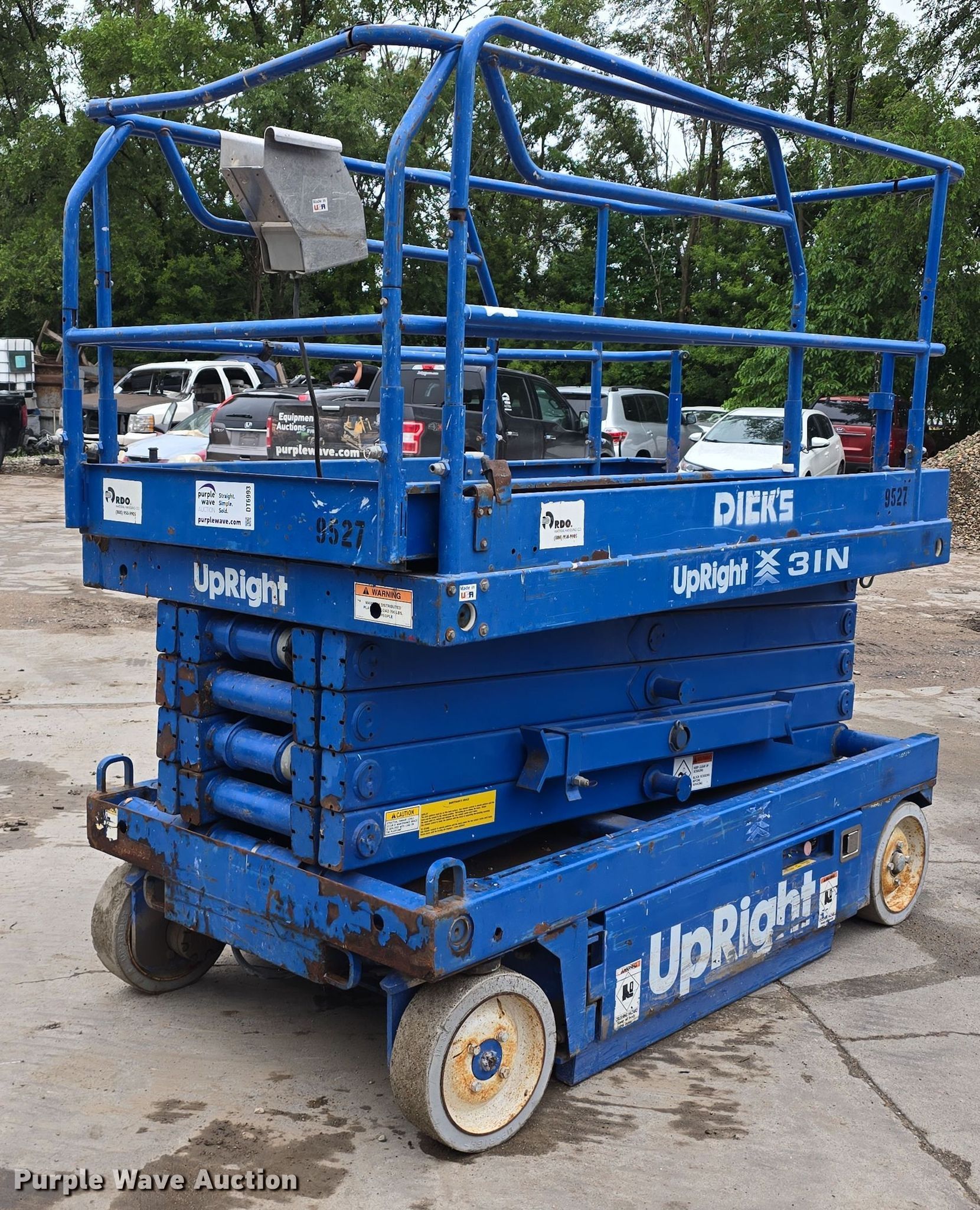 Upright, Inc. 66850-010 scissor lift in Omaha, NE | Item