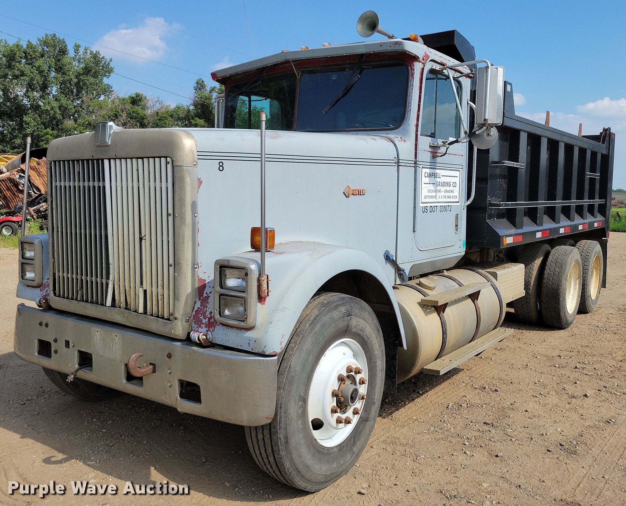 1987 International F9370 dump truck in Jefferson, SD | Item