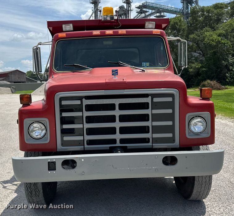 image for item DI9256 1982 International 1954 dump truck