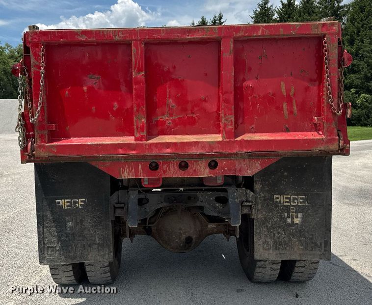 image for item DI9256 1982 International 1954 dump truck