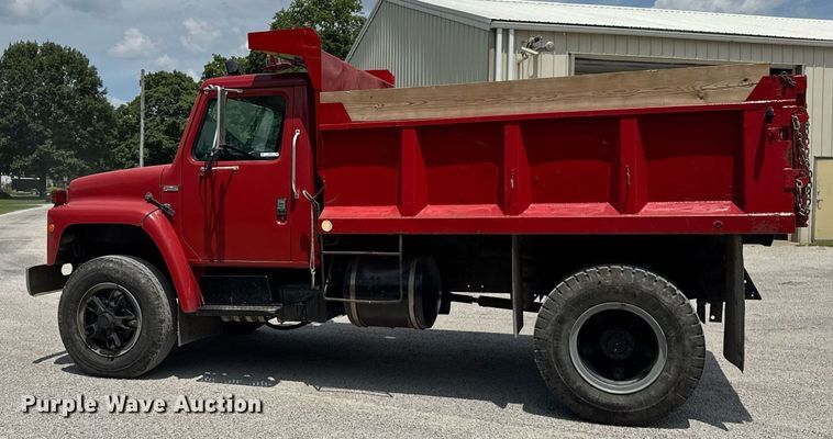 image for item DI9256 1982 International 1954 dump truck