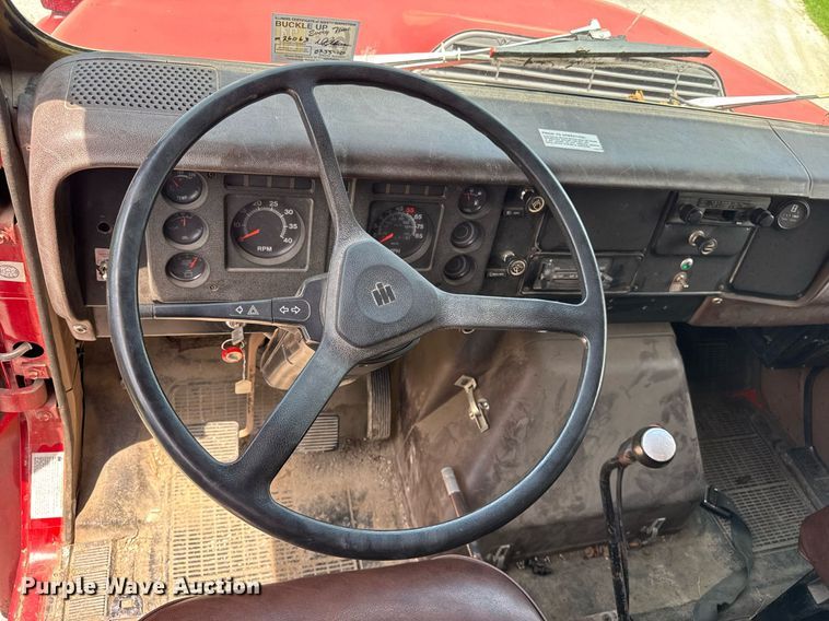 image for item DI9256 1982 International 1954 dump truck