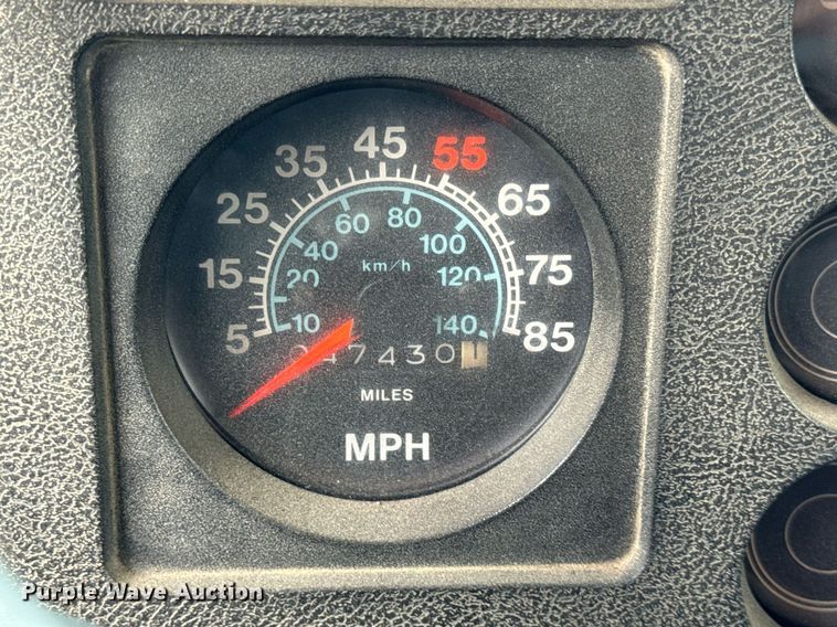 image for item DI9256 1982 International 1954 dump truck