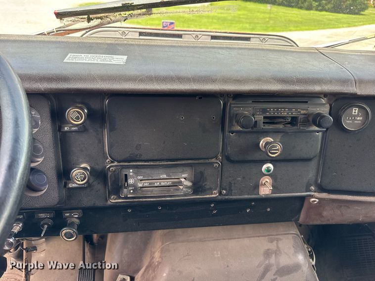 image for item DI9256 1982 International 1954 dump truck