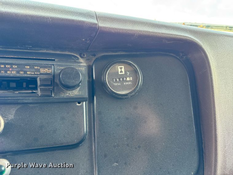 image for item DI9256 1982 International 1954 dump truck