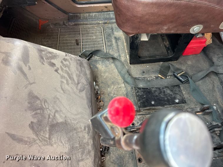 image for item DI9256 1982 International 1954 dump truck