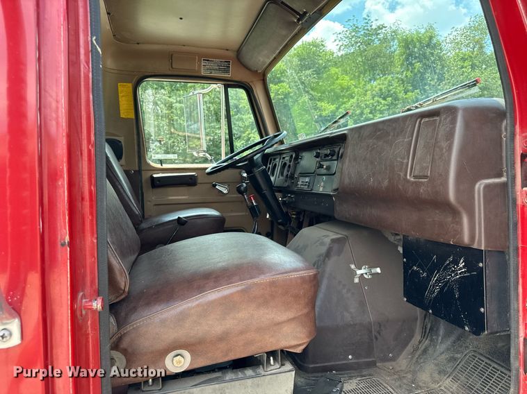 image for item DI9256 1982 International 1954 dump truck