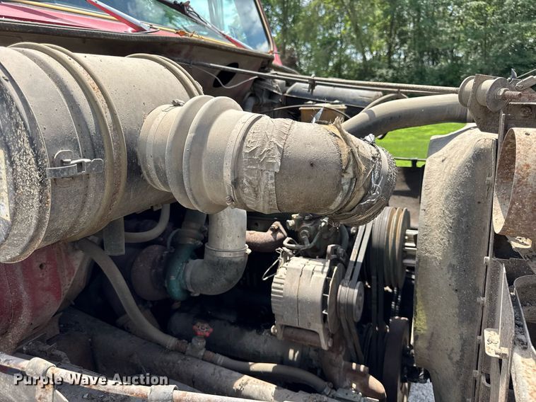 image for item DI9256 1982 International 1954 dump truck