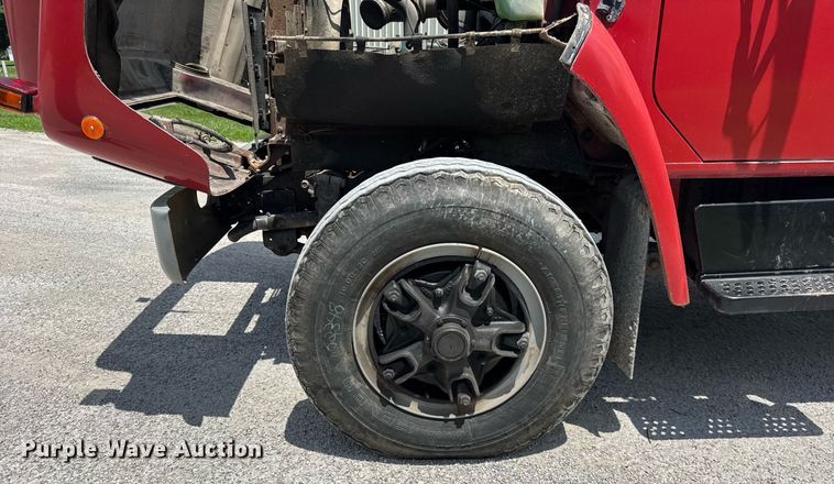 image for item DI9256 1982 International 1954 dump truck