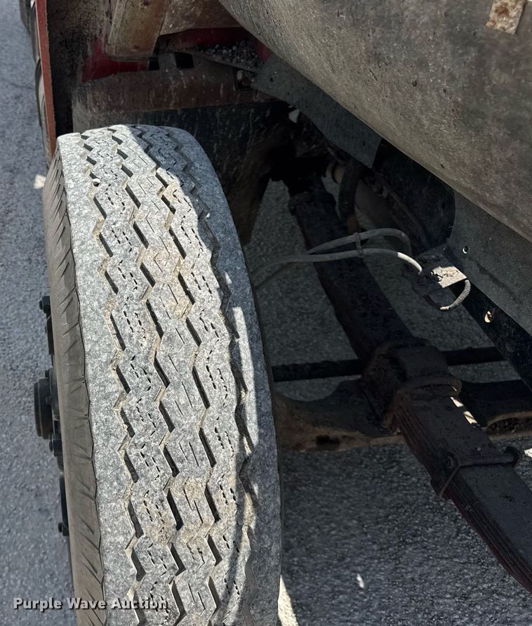 image for item DI9256 1982 International 1954 dump truck