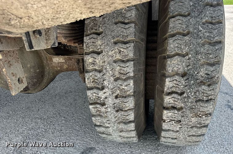 image for item DI9256 1982 International 1954 dump truck