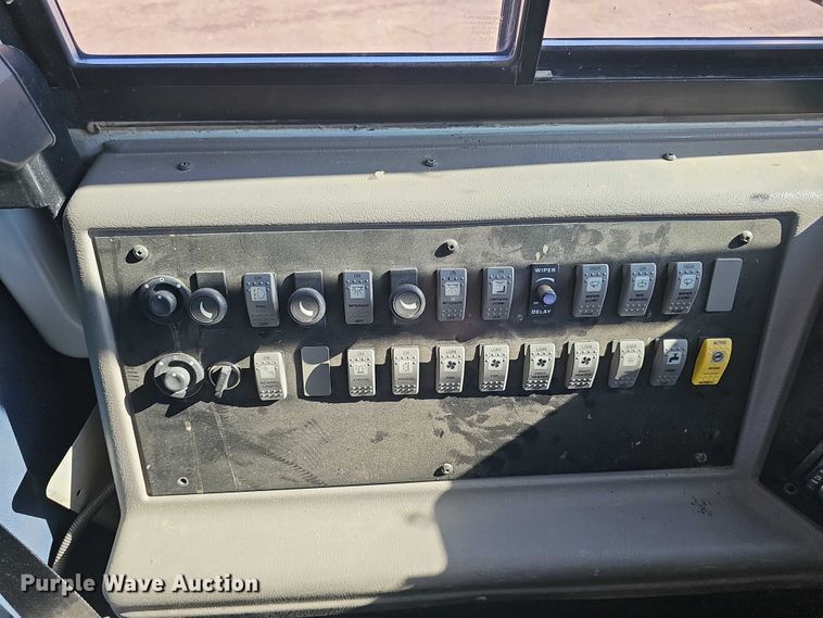 image for item DR3854 2007 Thomas Built school bus