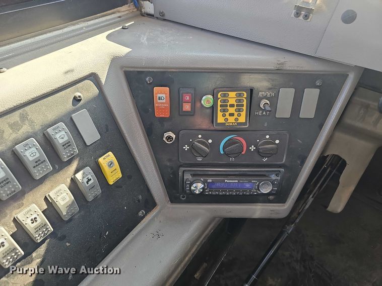 image for item DR3854 2007 Thomas Built school bus