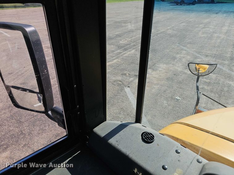 image for item DR3854 2007 Thomas Built school bus