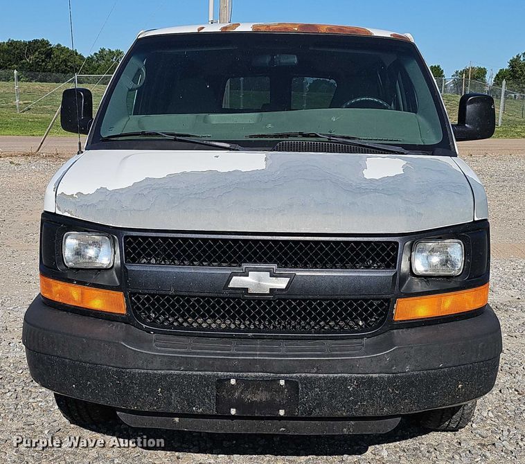image for item DR3855 2008 Chevrolet Express 3500 van