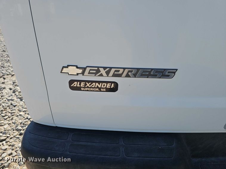 image for item DR3855 2008 Chevrolet Express 3500 van