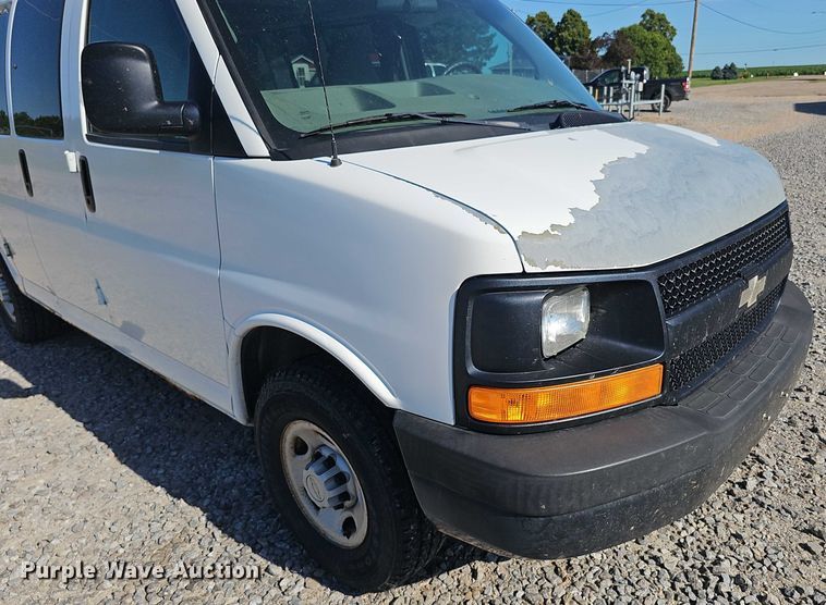 image for item DR3855 2008 Chevrolet Express 3500 van