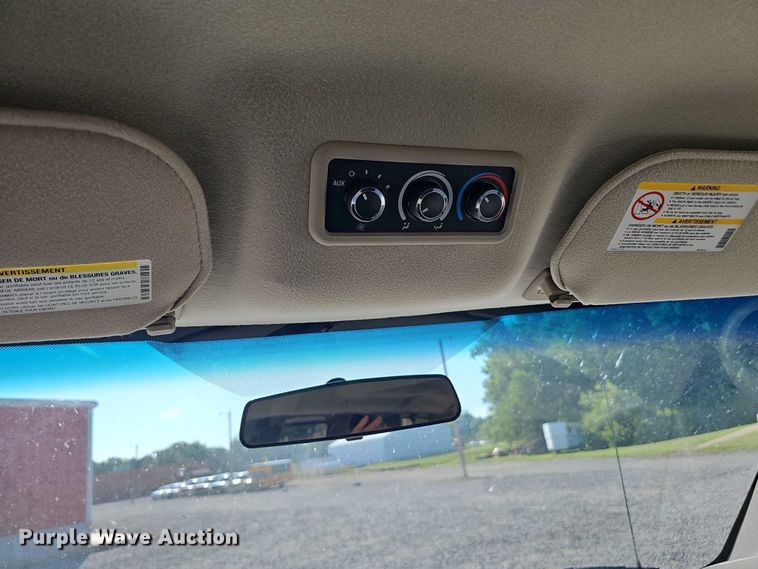 image for item DR3855 2008 Chevrolet Express 3500 van