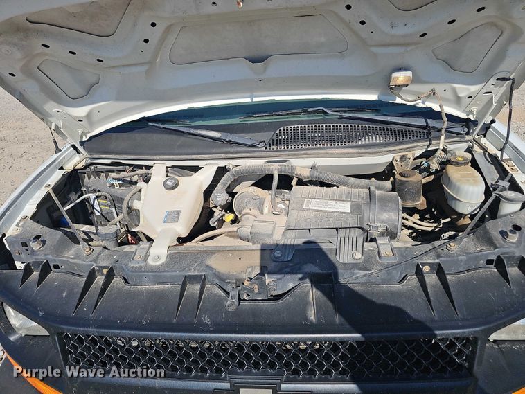 image for item DR3855 2008 Chevrolet Express 3500 van