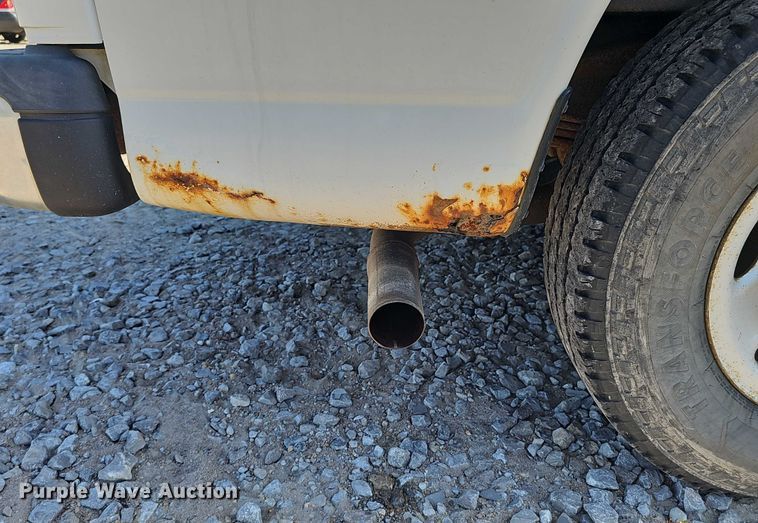 image for item DR3856 2010 Chevrolet Express 2500 van