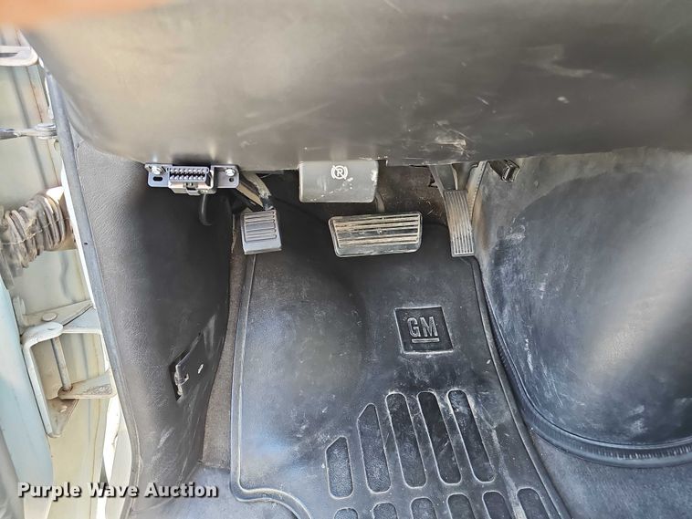 image for item DR3856 2010 Chevrolet Express 2500 van