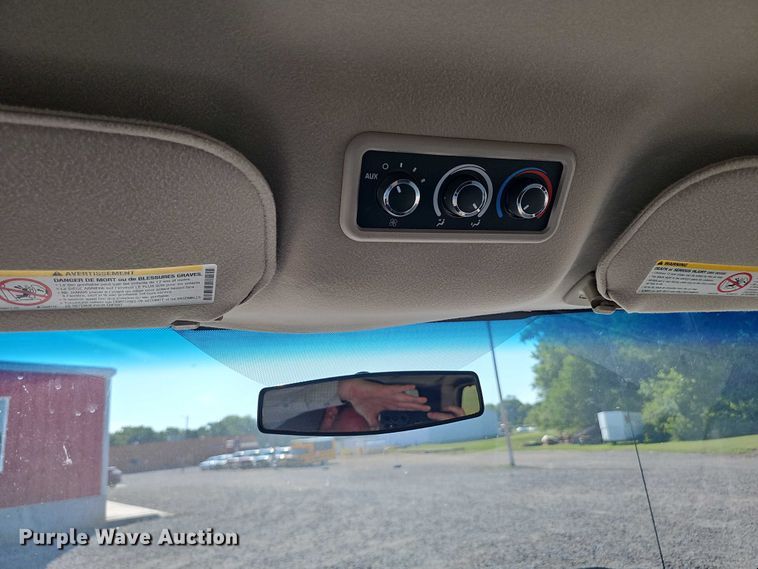 image for item DR3856 2010 Chevrolet Express 2500 van